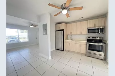 655 SW 6th St, Hallandale Beach, FL 33009 - Photo 8