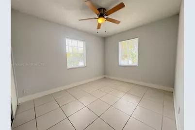 655 SW 6th St, Hallandale Beach, FL 33009 - Photo 6