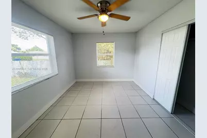 655 SW 6th St, Hallandale Beach, FL 33009 - Photo 4