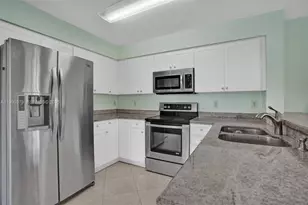 1726 SW 110th Terrace, Davie, FL 33324 - Photo 12