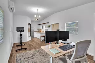 14051 SW 15th Ct, Davie, FL 33325 - Photo 16