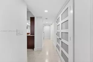 3725 S Ocean Dr, Hollywood, FL 33019 - Photo 14