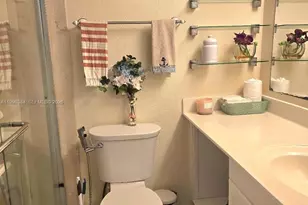 2998 E Sunrise Lakes Dr, Sunrise, FL 33322 - Photo 4