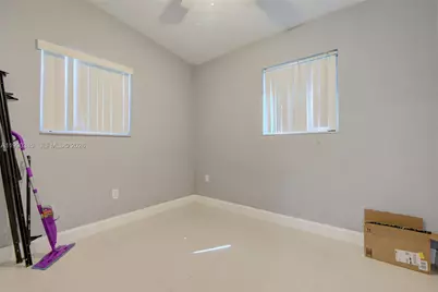 3811 SW 47 Ave, West Park, FL 33023 - Photo 32