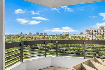 3500 Mystic Pointe Dr #604, Aventura, FL 33180 - Photo 24