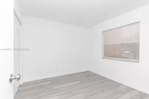 10330 NW 8th St, Pembroke Pines, FL 33026 - Photo 40