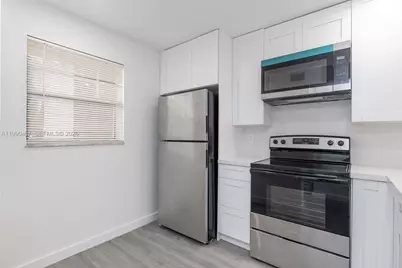 10330 NW 8th St #104, Pembroke Pines, FL 33026 - Photo 12