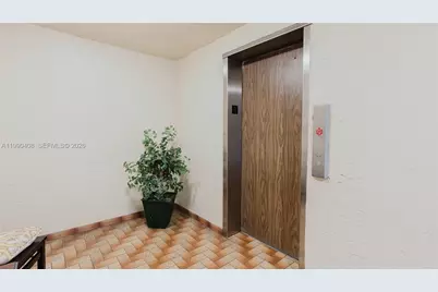 424 SE 10th St #204, Dania Beach, FL 33004 - Photo 52