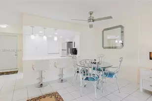 424 SE 10th St, Dania Beach, FL 33004 - Photo 14