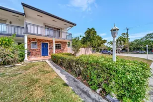 2293 NE 122nd St, North Miami, FL 33181 - Photo 2