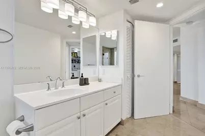 3598 Yacht Club Dr #702, Aventura, FL 33180 - Photo 38