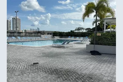 18061 Biscayne Blvd #1203, Aventura, FL 33160 - Photo 36