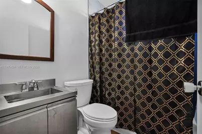 760 E 55th St, Hialeah, FL 33013 - Photo 38