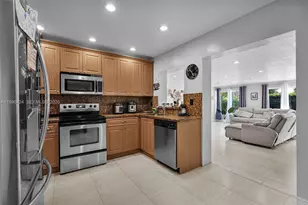 760 E 55th St, Hialeah, FL 33013 - Photo 8