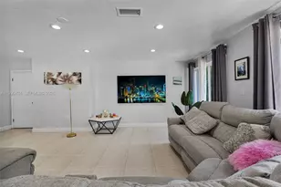 760 E 55th St, Hialeah, FL 33013 - Photo 16