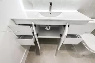 588 Palmetto Dr, Miami Springs, FL 33166 - Photo 16