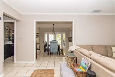 11810 SW 121st Ave, Miami, FL 33186 - Photo 8