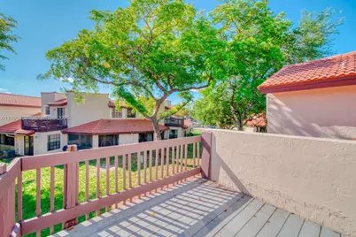 9151 W Sunrise Blvd, Plantation, FL 33322 - Photo 24