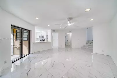 9151 W Sunrise Blvd, Plantation, FL 33322 - Photo 2