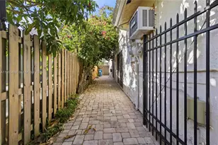 9521 NW 31st Pl, Sunrise, FL 33351 - Photo 32