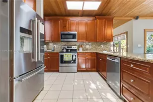 9521 NW 31st Pl, Sunrise, FL 33351 - Photo 14