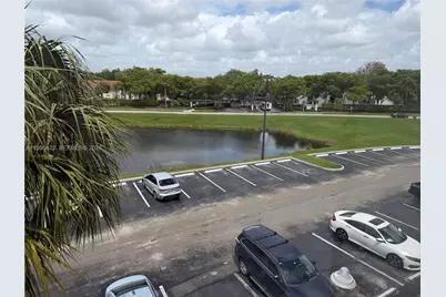 3330 N Pinewalk Dr N #1636, Margate, FL 33063 - Photo 36