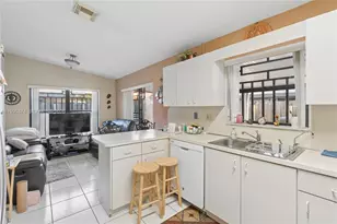 8798 NW 111th Terrace, Hialeah Gardens, FL 33018 - Photo 18