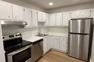 8277 SW 128th St, Pinecrest, FL 33156 - Photo 2