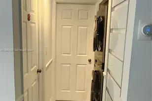 15585 SW 76th Ln, Miami, FL 33193 - Photo 16