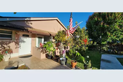 15585 SW 76th Ln #A81-8, Miami, FL 33193 - Photo 2