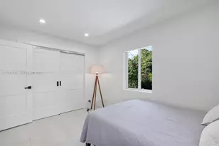 261 NE 47th St, Miami, FL 33137 - Photo 44