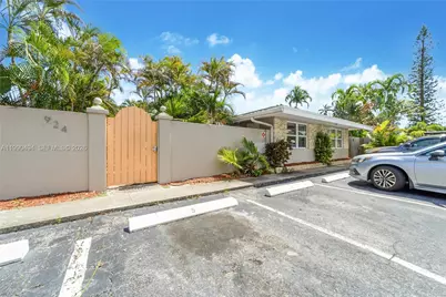 924 NE 17th Ter #1, Fort Lauderdale, FL 33304 - Photo 1