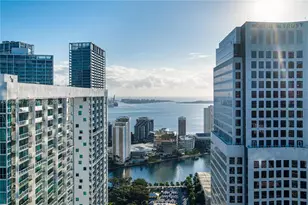 68 SE 6th St, Miami, FL 33131 - Photo 48