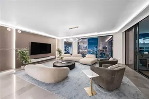 68 SE 6th St, Miami, FL 33131 - Photo 12