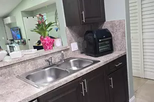 893 SW 120th Way, Davie, FL 33325 - Photo 4