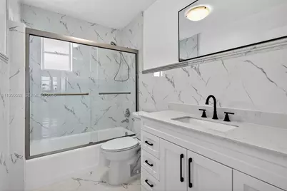 329 SE 3rd St #502T, Hallandale Beach, FL 33009 - Photo 22