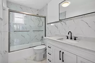 329 SE 3rd St, Hallandale Beach, FL 33009 - Photo 22