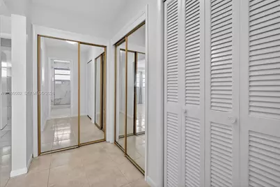 329 SE 3rd St #502T, Hallandale Beach, FL 33009 - Photo 28