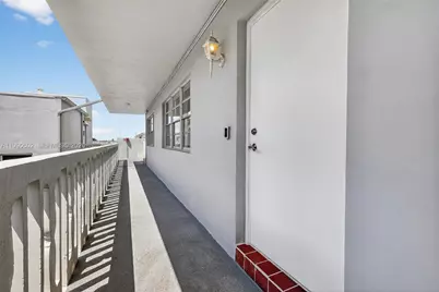 329 SE 3rd St #502T, Hallandale Beach, FL 33009 - Photo 6