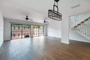 10520 SW 75th Ln, Miami, FL 33173 - Photo 4