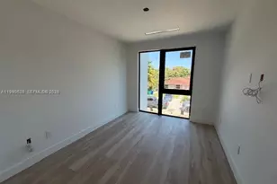2800 SW 38th Ct, Miami, FL 33134 - Photo 18