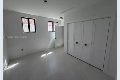 2800 SW 38th Ct, Miami, FL 33134 - Photo 6