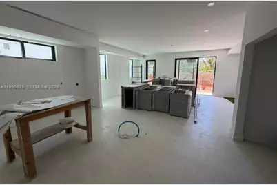 2800 SW 38th Ct, Miami, FL 33134 - Photo 6