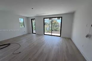 2800 SW 38th Ct, Miami, FL 33134 - Photo 8