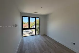 2800 SW 38th Ct, Miami, FL 33134 - Photo 14