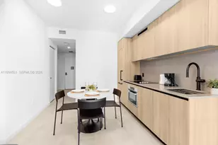 121 NE 5th St, Miami, FL 33132 - Photo 28