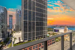 121 NE 5th St, Miami, FL 33132 - Photo 36