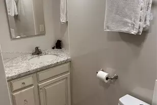 6039 Collins Ave, Miami Beach, FL 33140 - Photo 14