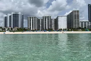 6039 Collins Ave, Miami Beach, FL 33140 - Photo 1