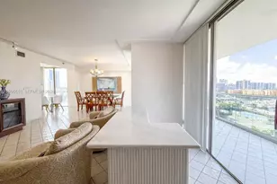 19707 Turnberry Way, Aventura, FL 33180 - Photo 10